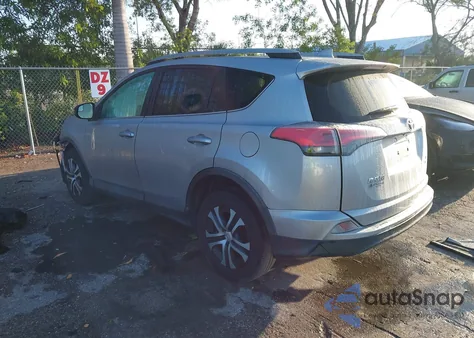 2017 Toyota Rav4 Le z USA, uszkodzony, nr VIN 2T3BFREV1HW607984